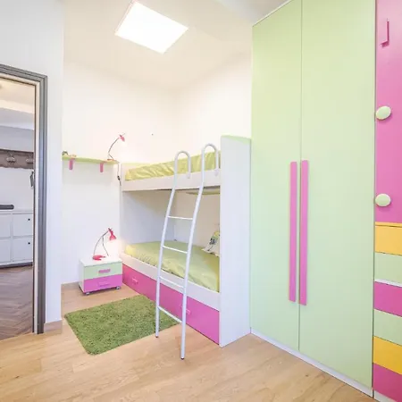 2 Bedroom Cozy In