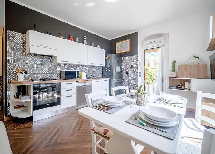 2 Bedroom Cozy In *