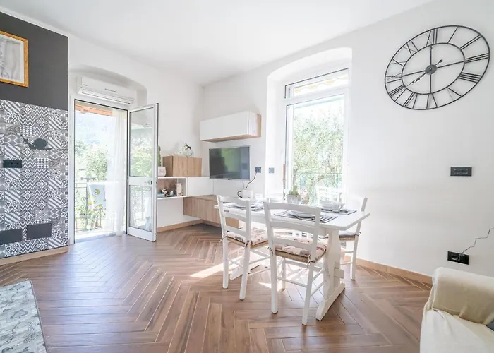 2 Bedroom Cozy In Prázdninový dům Camogli