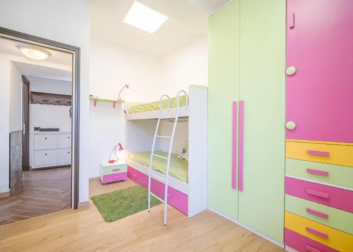 2 Bedroom Cozy In