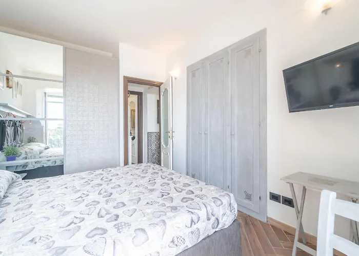 2 Bedroom Cozy In